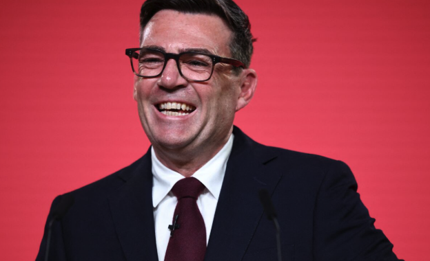Andy Burnham Begins First Full Day as Britain’s Prime Minister with Cost-of-Living Reforms