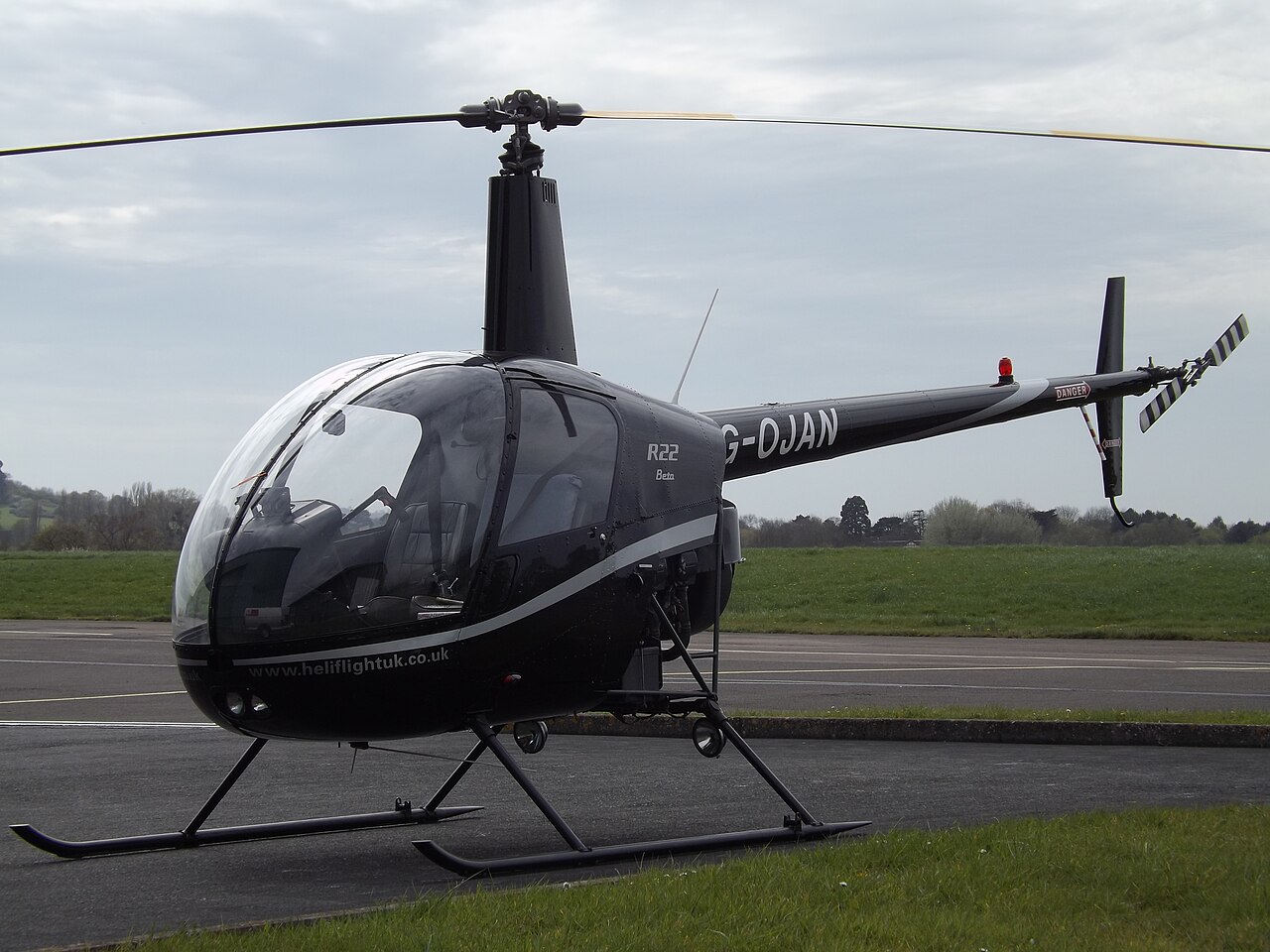Robinson R22 helicopter A Robinson R22 training helicopter